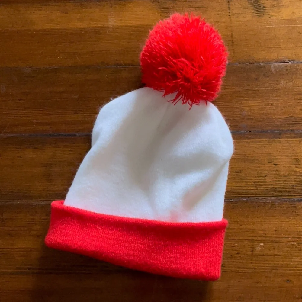 WHERE’S WALDO white and red Pom pom hat - Picture 5 of 8